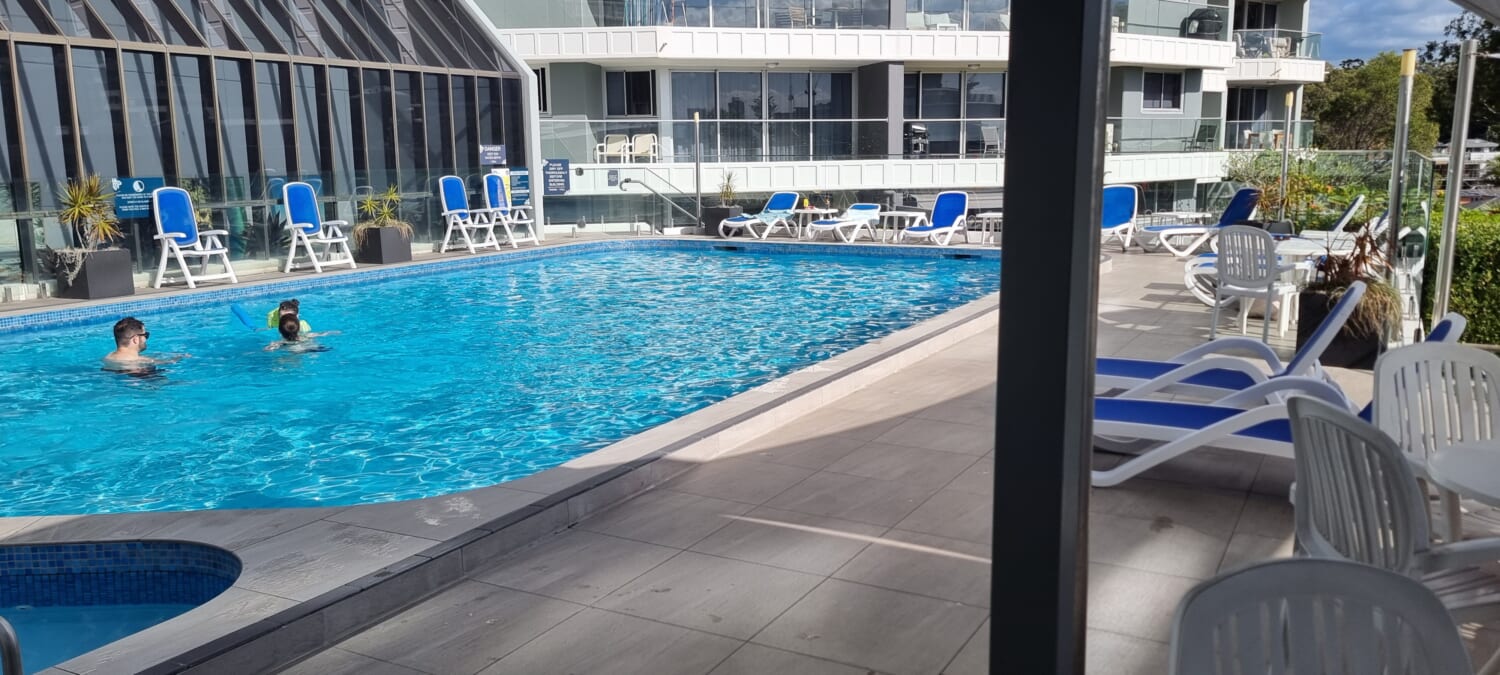 Gold Coast holiday apartment pool and spa facilities